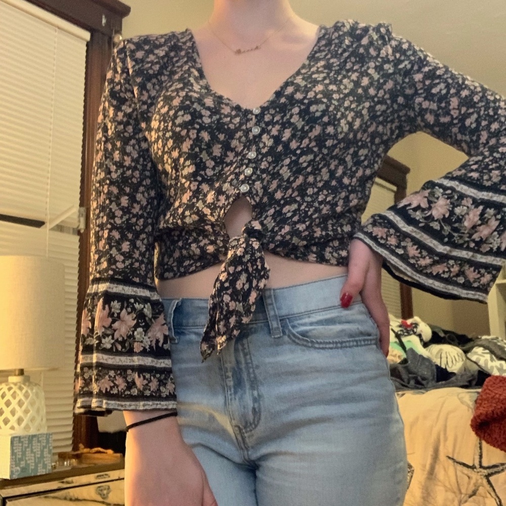 Boho Floral Tie Front Flare Sleeve American Eagle Blouse